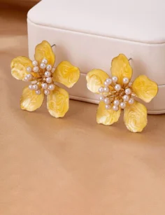 Metal Floral Pearl Earrings - Yellow