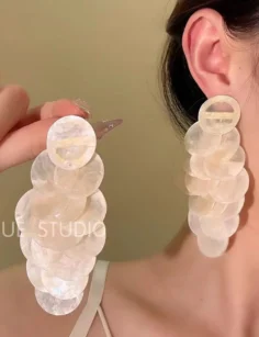 Shell Disc Earrings – White